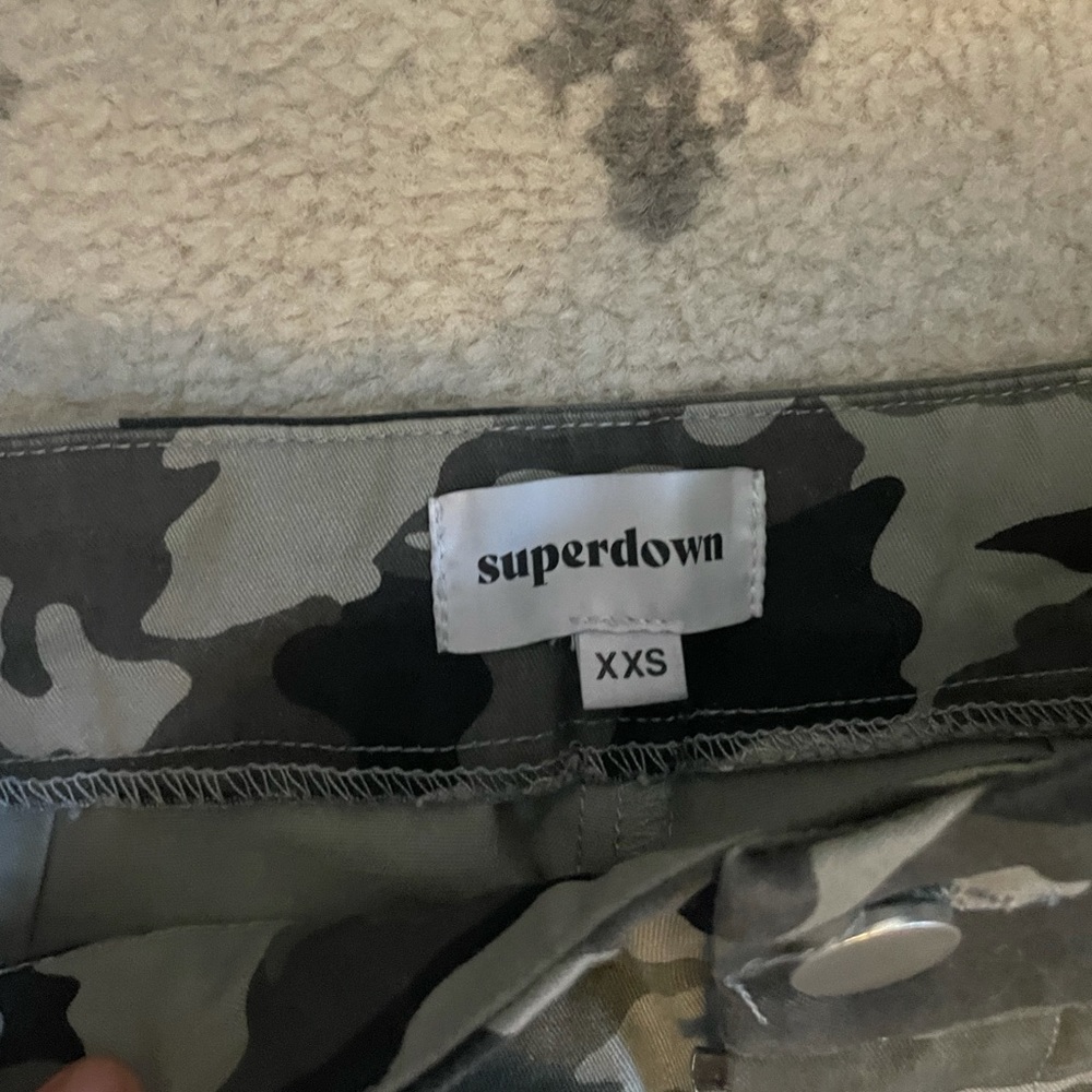 Revolve pants - Picture 4 of 4